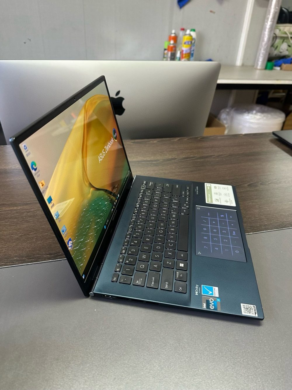 ASUS ZenBook 14 (2022) – i7-1260P / 16GB RAM / 512GB SSD / Integrated Graphics / OLED Display - 图片 4