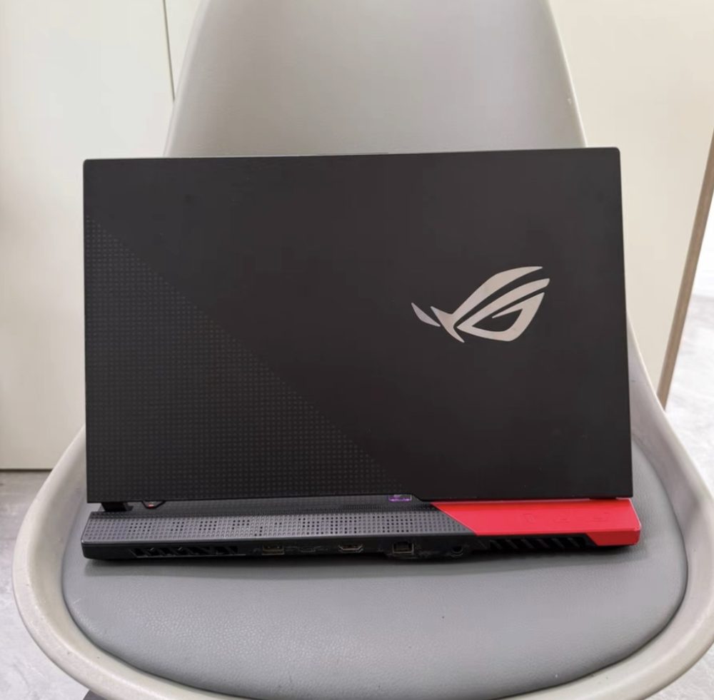 Asus ROG Strix G513QM 2022 gaming Laptop | 15.6"2K 165Hz| AMD Ryzen 9-6900HX - 512GB SSD Hard Drive - 16GB RAM - Nvidia GeForce RTX 3060 | 6GB - Image 2