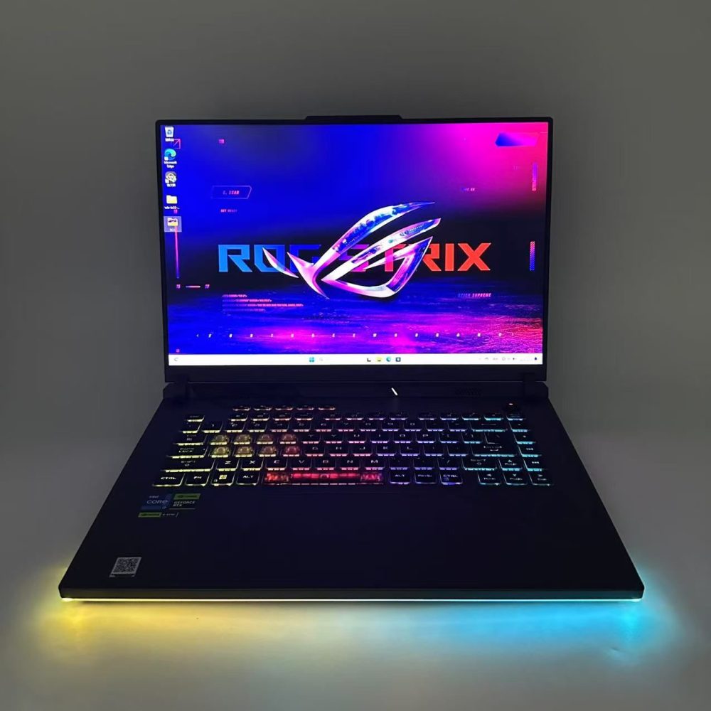 Asus ROG Strix G713 gaming Laptop | 17.2"2K 240HZ | AMD Ryzen 9-7845H - 1TB SSD Hard Drive - 16GB RAM - Nvidia GeForce RTX 4060 | 8GB