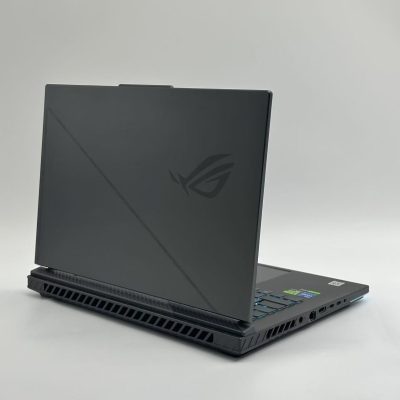 Asus ROG Strix G713 gaming Laptop | 17.2"2K 240HZ | AMD Ryzen 9-7845H - 1TB SSD Hard Drive - 16GB RAM - Nvidia GeForce RTX 4060 | 8GB - Image 4
