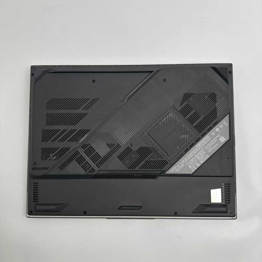 Asus ROG Strix G713 gaming Laptop | 17.2"2K 240HZ | AMD Ryzen 9-7845H - 1TB SSD Hard Drive - 16GB RAM - Nvidia GeForce RTX 4060 | 8GB - Image 8